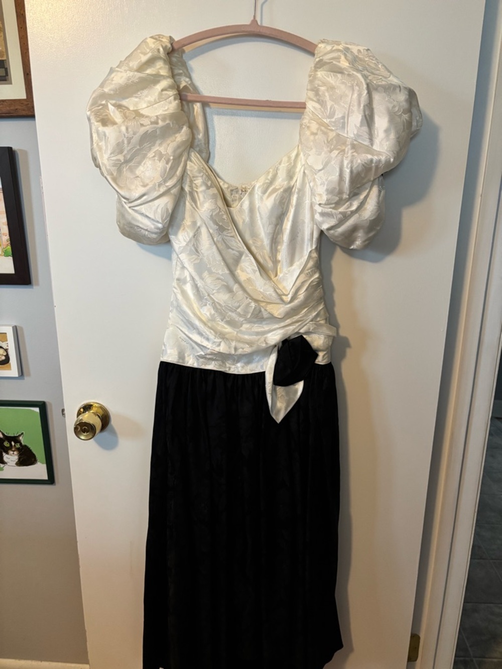 VINTAGE Ivory Black Bridesmaid Dress 90s Romantic Gothic Coquette Puff Sleeve